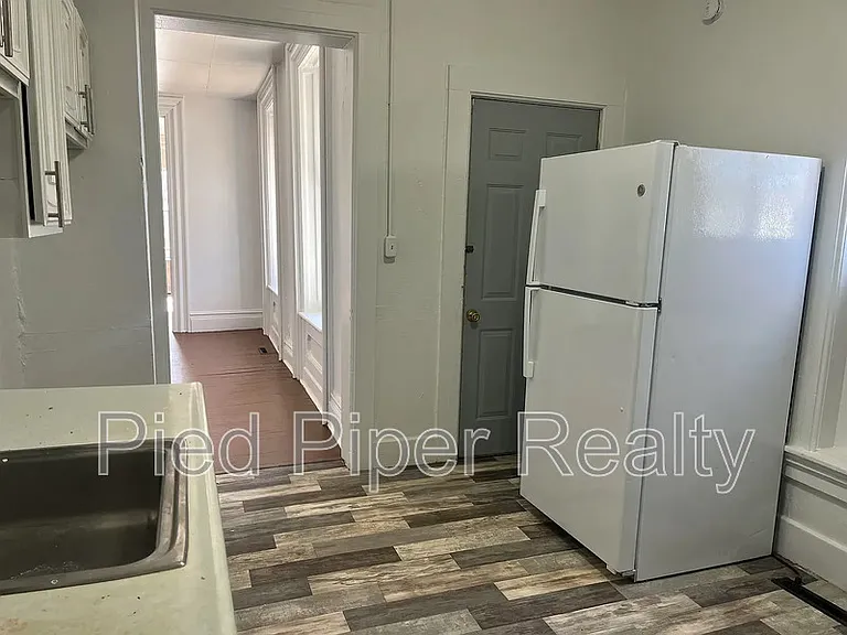 404 E Prospect Ter — Photo 11