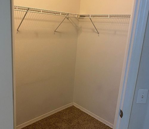 3rd image of 1600 Villa Capri Cir APT 215
