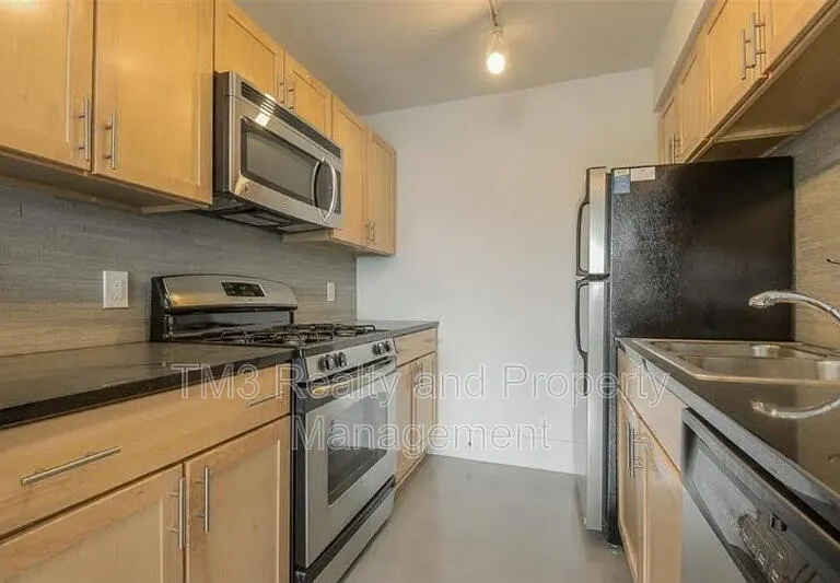 600 E 8th St #TS-Q — Photo 6