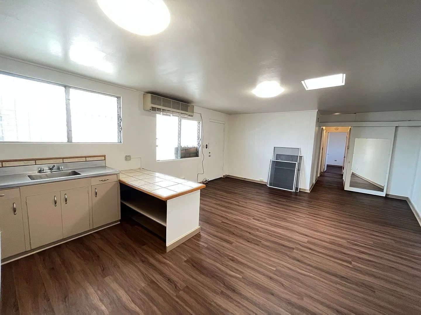 427 Liliha Court Ln. — Photo 4