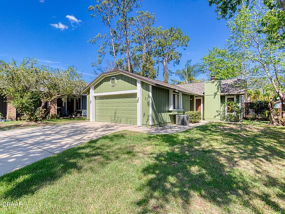 3rd image of 53 Crestwood Ct