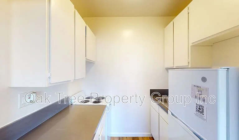 535 41st St #17 — Photo 11