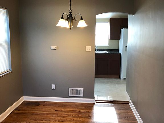 4th image of 4323 Williams Ave