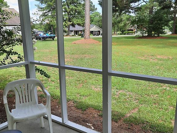 3rd image of 3078 Bay Meadows Dr W
