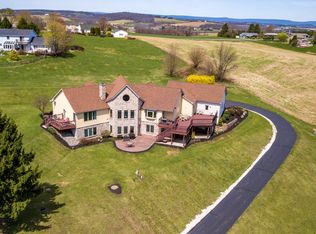 8699 Wertman Rd, Fogelsville, PA 18051