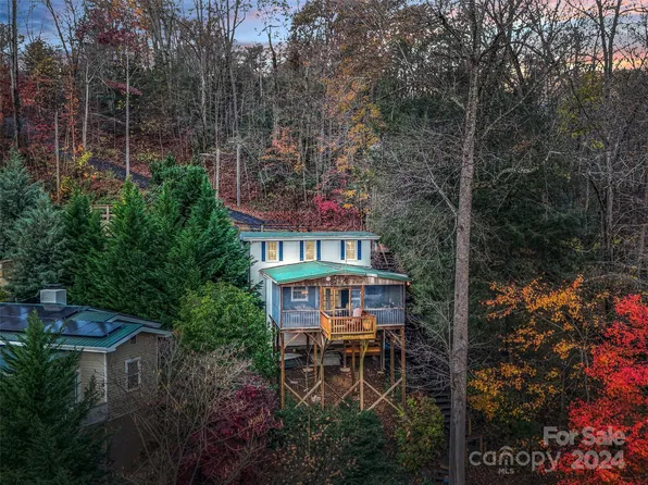291 Tryon Bay Cir, Lake Lure, NC 28746