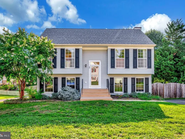 48 Little Oak Rd, Fredericksburg, VA 22405