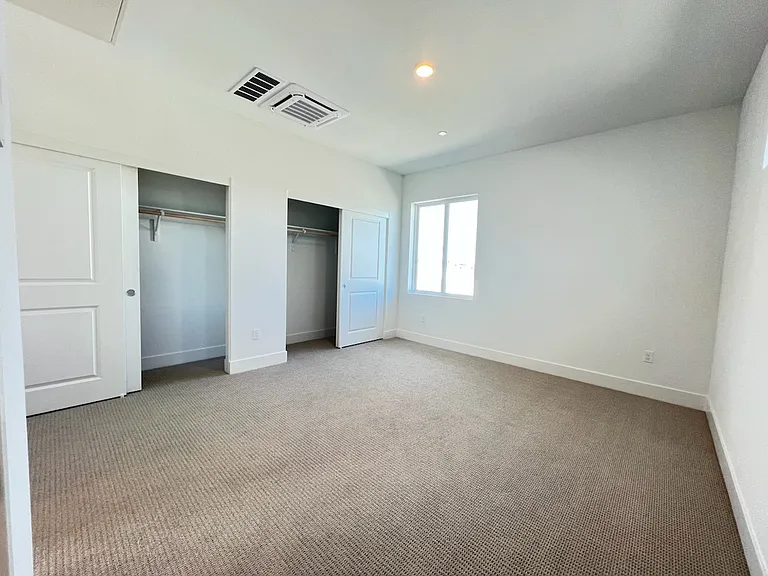 3rd bedroom/loft/office room
