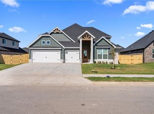 1140 Canyon Maple St, Centerton, AR 72719