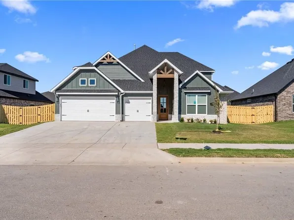 1140 Canyon Maple St, Centerton, AR 72719