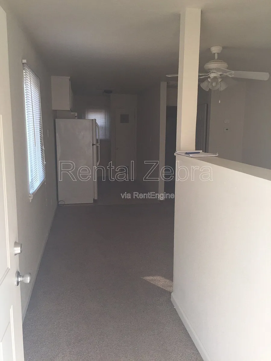 Building Photo - 108 E 12th St #2