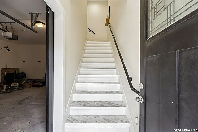 303 Pendleton Ave — Photo 6