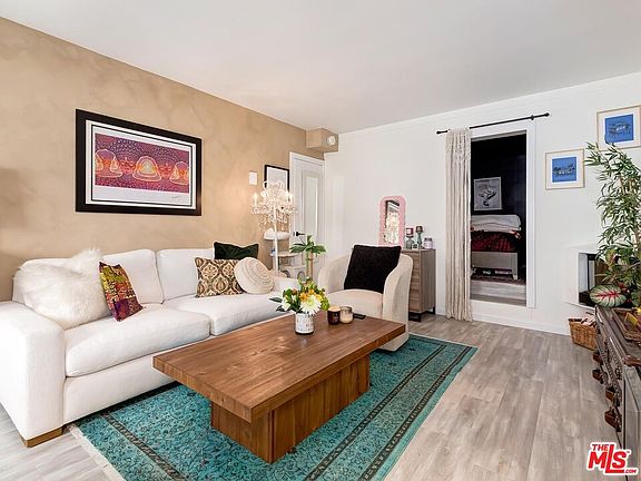 2nd image of 8155 Manitoba St APT 12