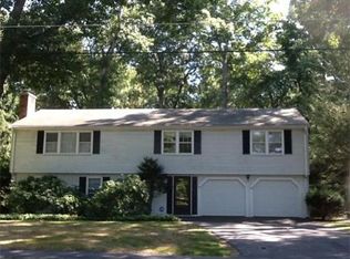 26 Park Ave, Wellesley, MA 02481