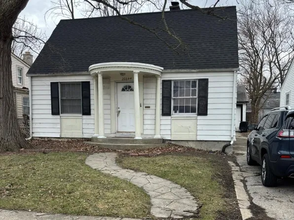 20644 Elkhart St, Harper Woods, MI 48225