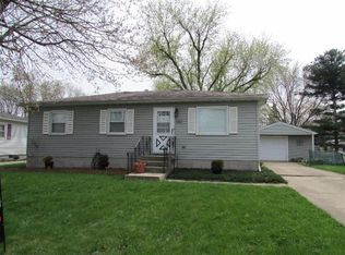 1317 W 62nd Ave, Merrillville, IN 46410