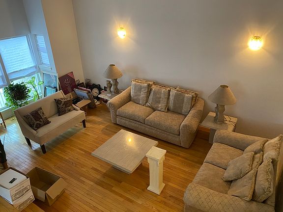 4th image of 4611 S Lake Park Ave