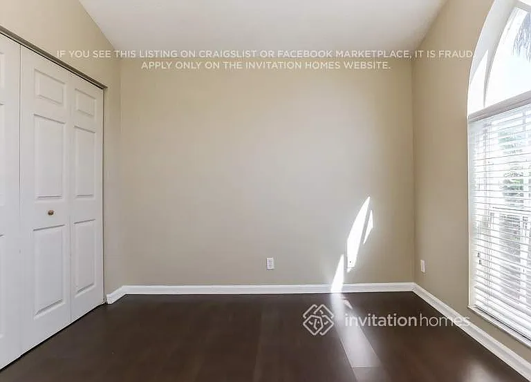 1369 Fairfax Cir E — Photo 9