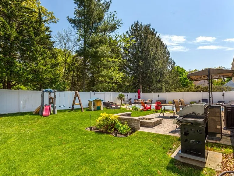 315 Ashford Rd — Photo 20