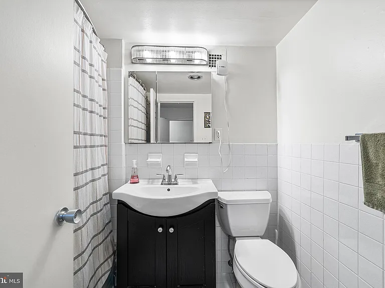 224 W Rittenhouse Sq #30-1002 — Photo 26
