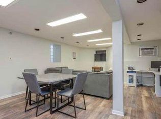 2943 N Racine Ave, Chicago, IL 60657