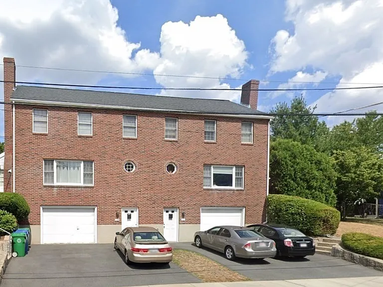 298 Adams St #- — Photo 26