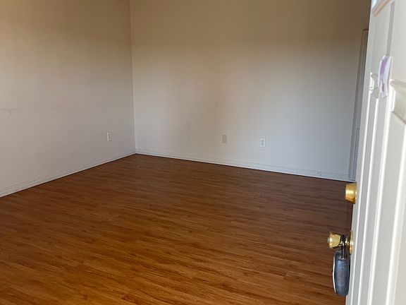 2nd image of 916 S Marguerita Ave #816-34
