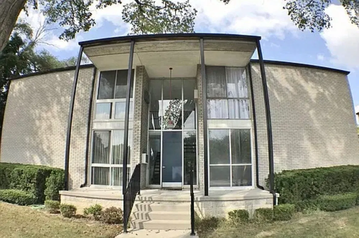 2 bed, 880 sqft, $1,450 — Photo 1