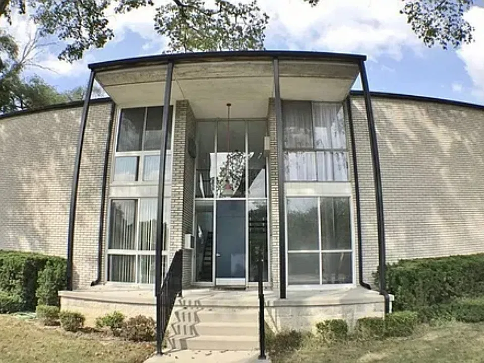 4030 W Thirteen Mile Rd #2