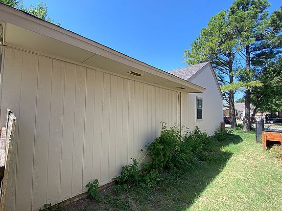 2nd image of 4608 N Mueller Ave