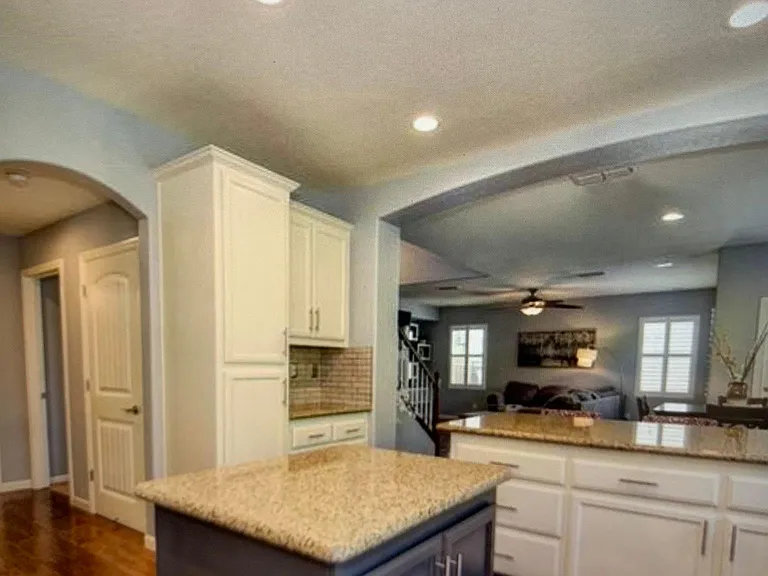 8056 Linda Isle Ln — Photo 3
