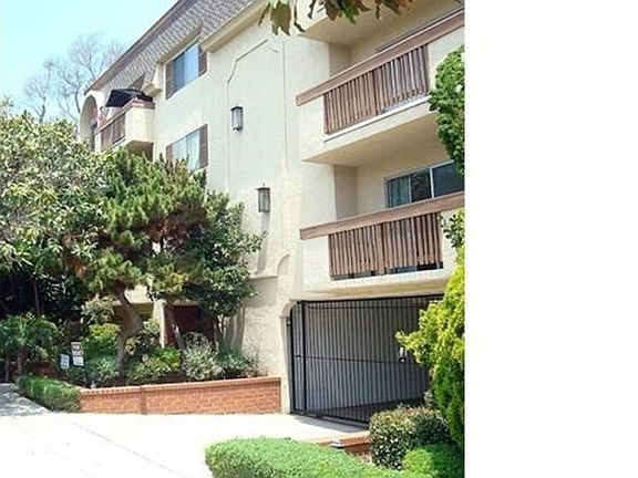 4th image of 811 6th St APT 104