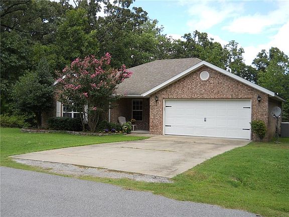 2nd image of 12 Leland Ln