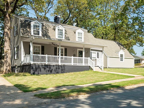 2nd image of 3117 Cleburne Pl
