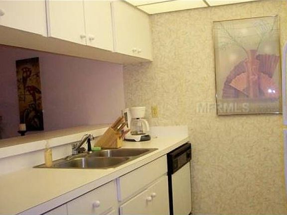 3rd image of 2366 Burnway St