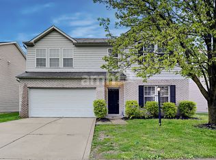 18674 Prairie Crossing Dr, Noblesville, IN 46062