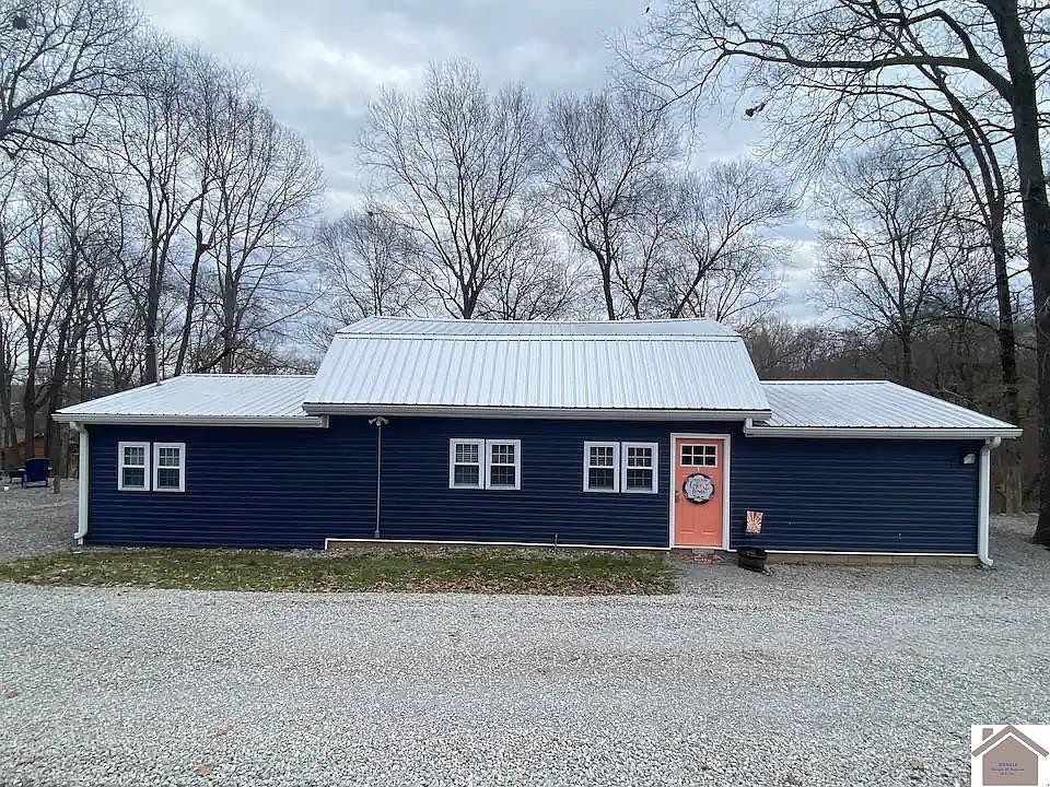 1st image of 6 Kit Carson Ln