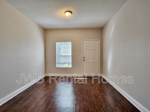 4th image of 4812 Palmer Ave