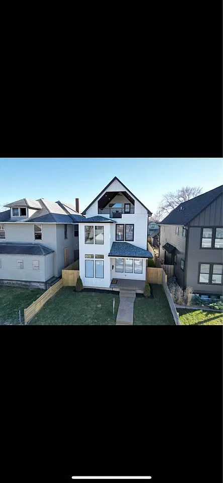 4 bed, 3.5 bath, 2920 sqft, $3,500 — Photo 1