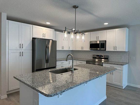 5th image of 26 Rainstone Ln #B
