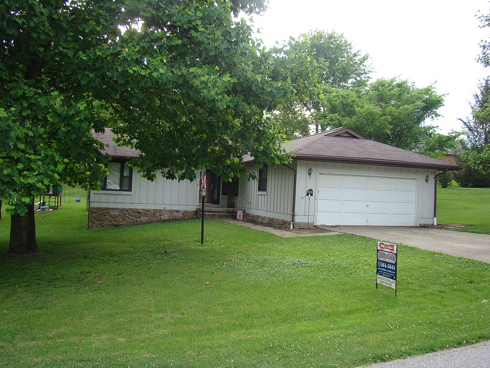1st image of 1597 E Algonquin Dr
