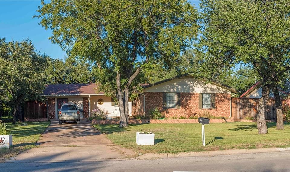 1st image of 3602 4th St