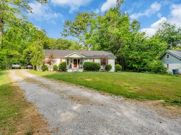 1006 Evins St, Manchester, TN 37355