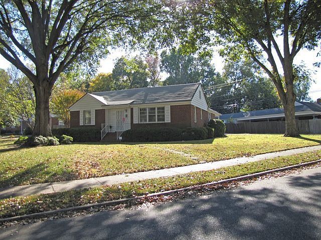 1st image of 1029 W Janice Cir