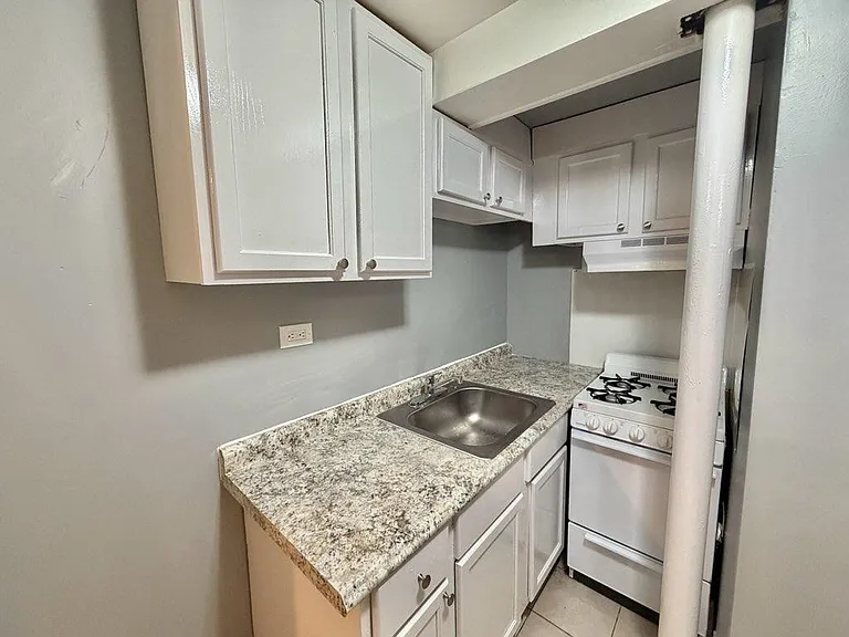 10604 Oak Tree Dr — Photo 5