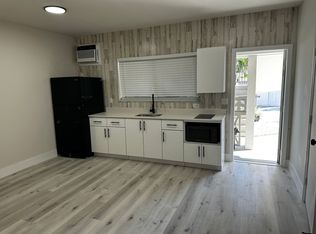 720 NE 7th St #4, Hallandale, FL 33009