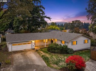 635 Collins Crst, Gladstone, OR 97027