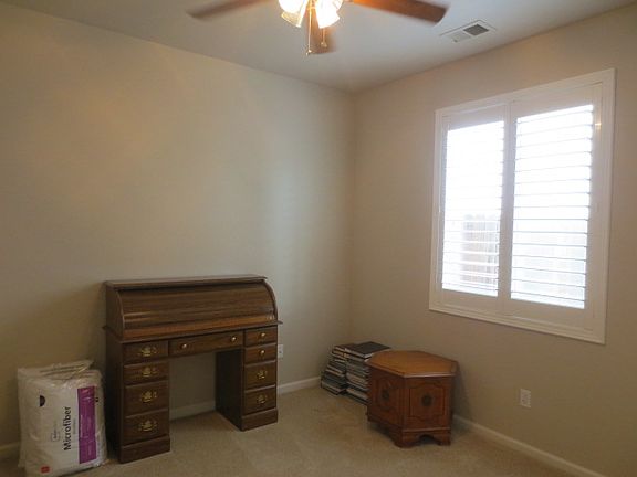 5th image of 3914 E Cambridge Ave