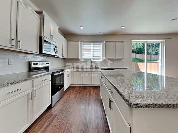 3rd image of 1431 92nd Way SE