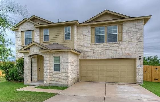 2nd image of 18424 Great Falls Dr